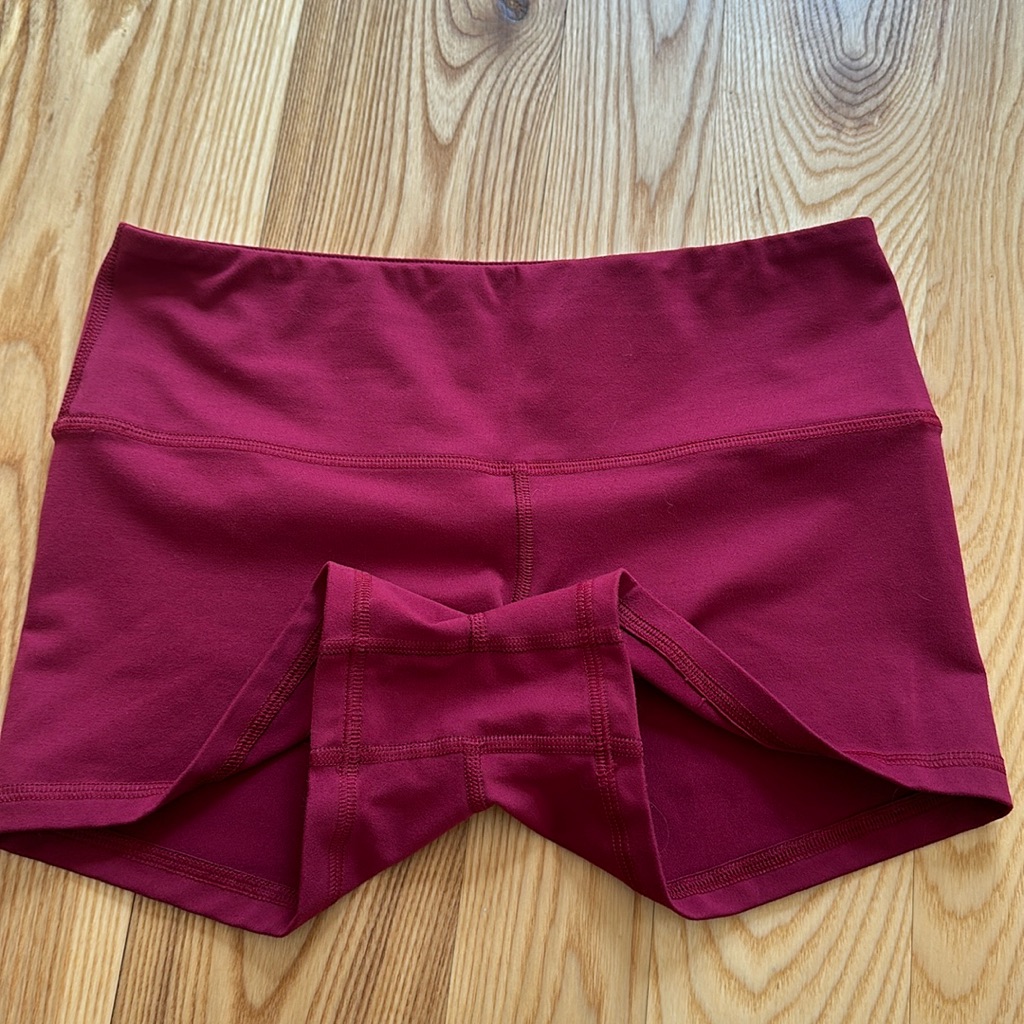 Size Medium Fleos
